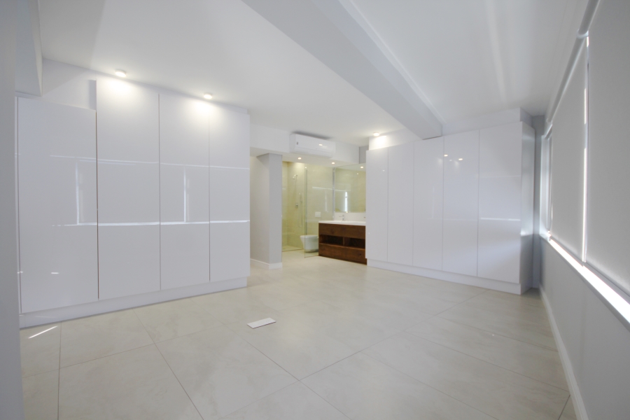 3 Bedroom Property for Sale in Three Anchor Bay Western Cape